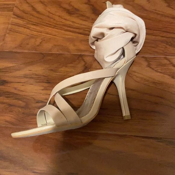 Nude Bebe sandals with ankle wraps - size 6 - Picture 2 of 4